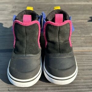 Vans kids slip ons mid MTE size 9 little kids